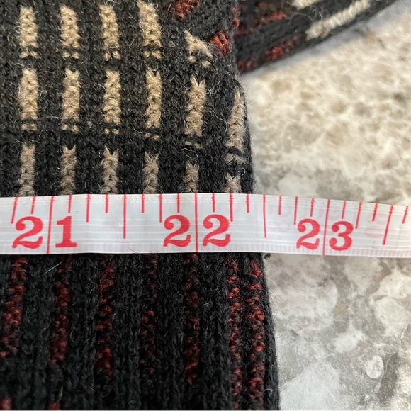 Vintage Cooper Men’s V-neck Grandpa Sweater - Picture 6 of 8